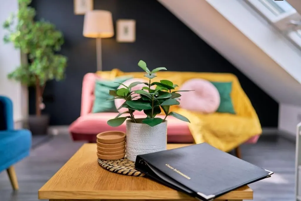 York City Central Apartment And Coffee Shop