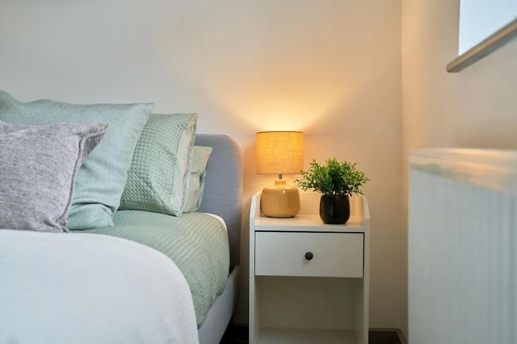 York City Central Apartment And Coffee Shop